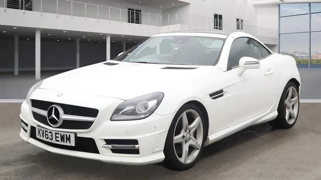 Used Mercedes SLK250 AMG 204 HP (150 kW) 2013 White Cabriolet