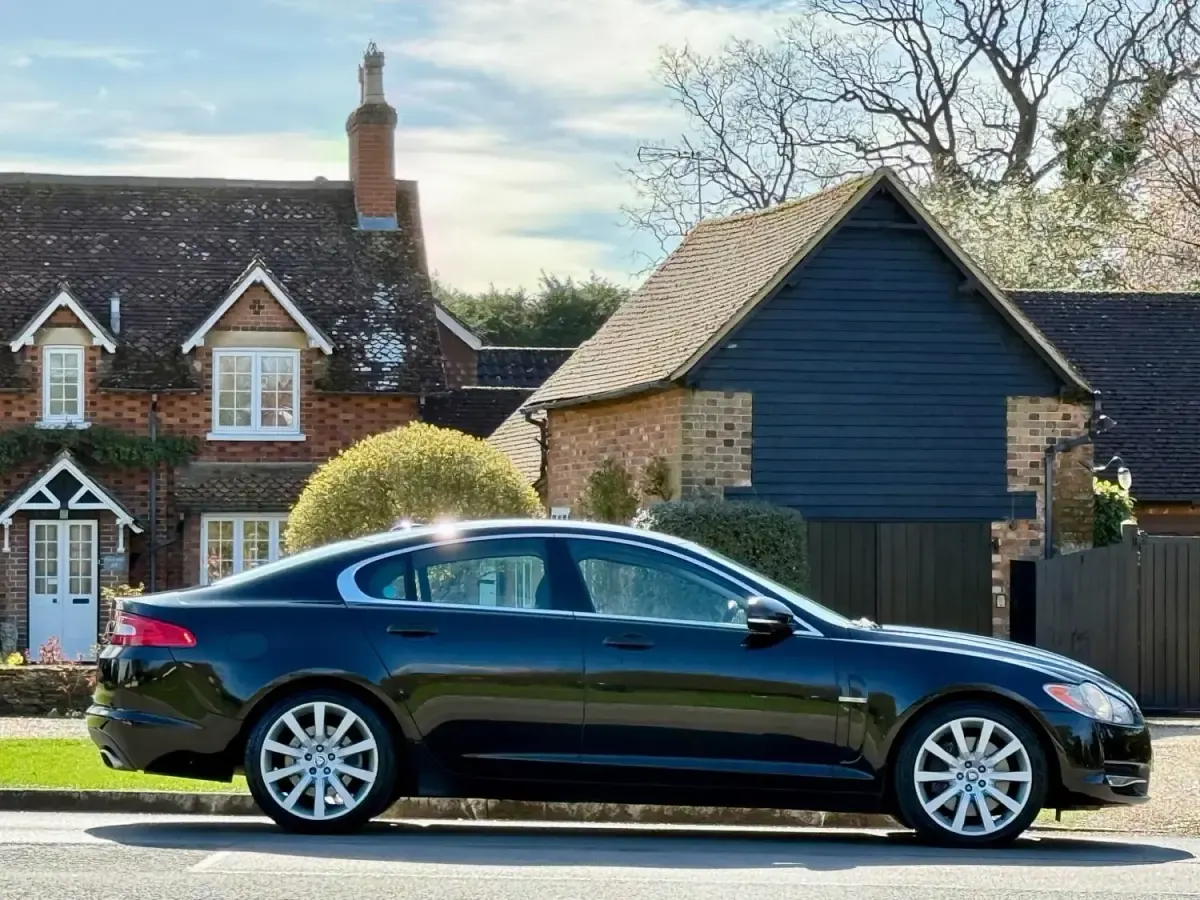 Gebraucht Jaguar XF Premium Luxury 2009 Schwarz Limousine