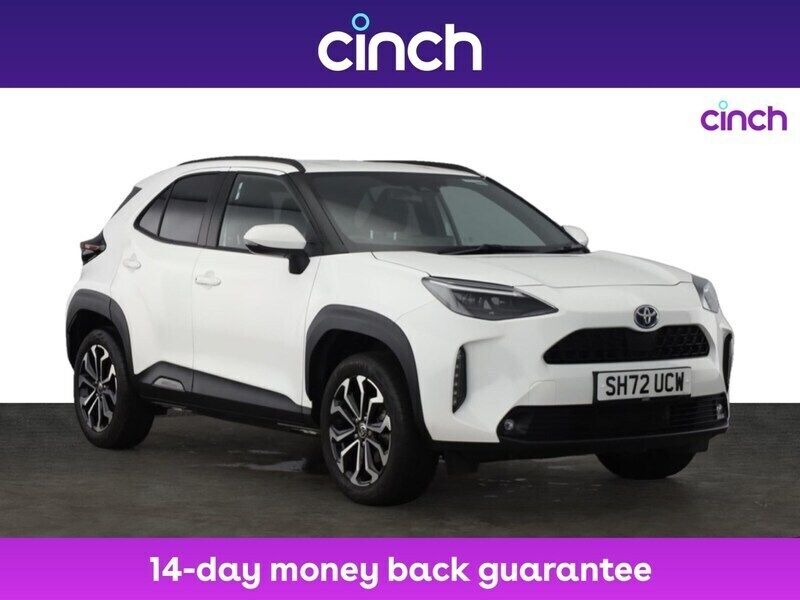 White Used 2022 Toyota Yaris Hybrid Design Estate | £20,499 (Fair price) - Image 1/3