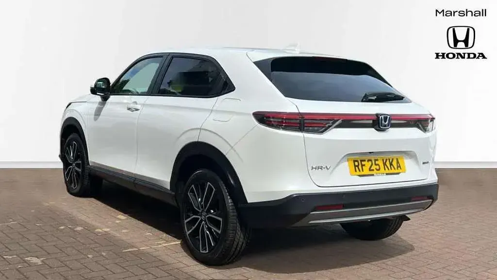 Używany Honda HR-V Elegance 131 KM (96 kW) 2025 Biały SUV
