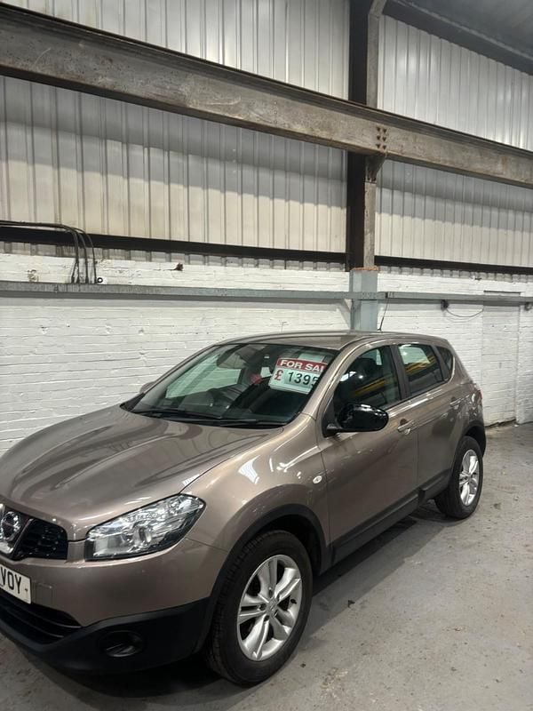 Used Nissan Qashqai Acenta 117 HP (86 kW) 2013 Beige SUV