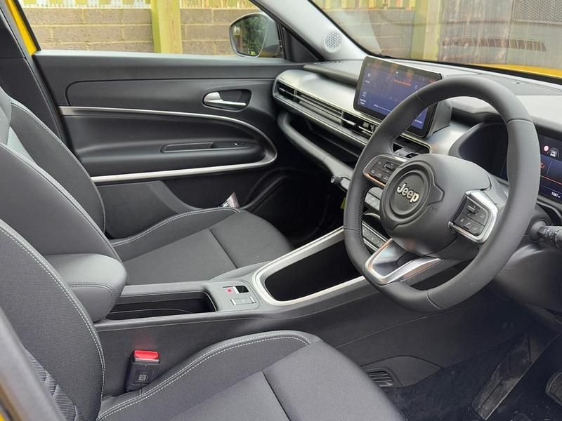 Yellow Used 2024 Jeep Avenger Altitude SUV | £20,995 (Fair price) - Image 1/3