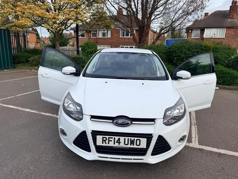 Używany Ford Focus Zetec 2014 Biały Hatchback