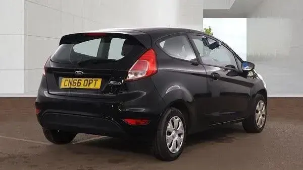 Used Ford Fiesta Studio 82 HP (60 kW) 2016 Black Hatchback