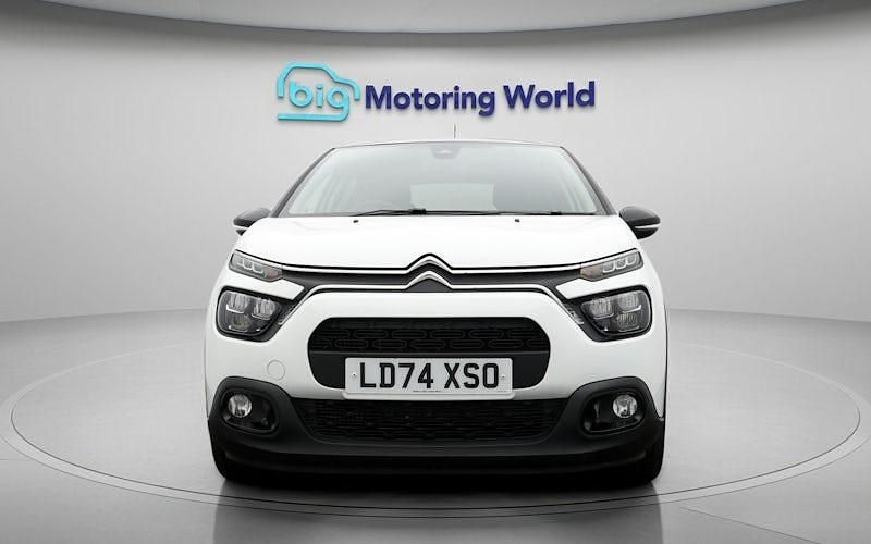 Used Citroën C3 PureTech 110 HP (80 kW) 2024 White Hatchback