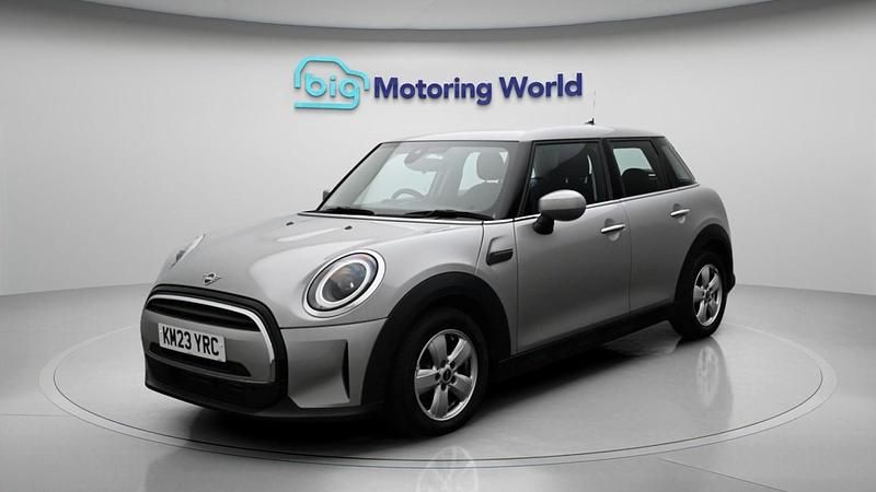 Used Mini Cooper Classic 136 HP (100 kW) 2022 Silver Hatchback