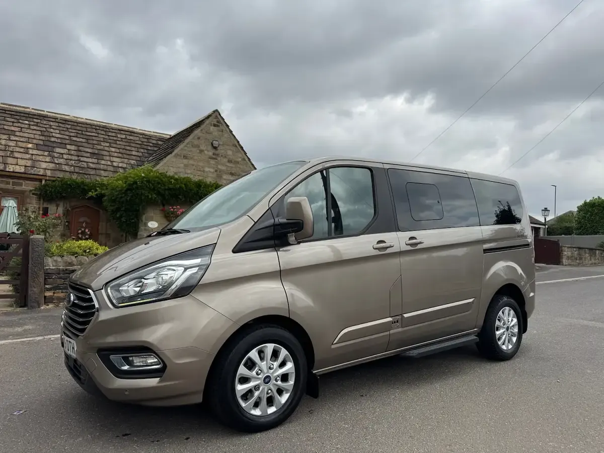 Used Ford Tourneo Custom Titanium 2019 Silver Van