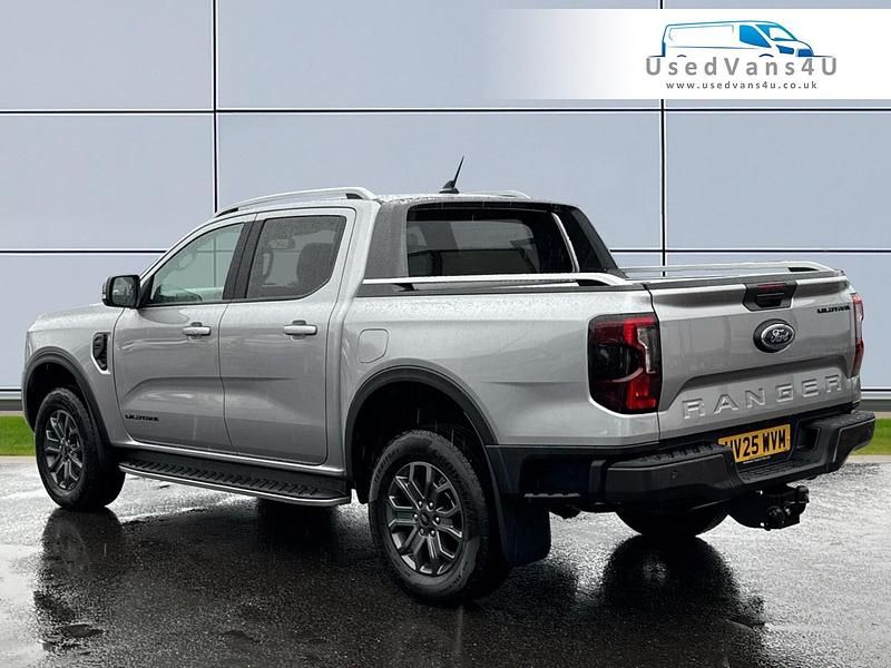 Used Ford Ranger Wildtrack 240 HP (176 kW) 2025 Silver Pickup