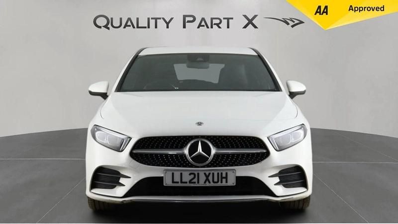 Used Mercedes A180 AMG line 136 HP (100 kW) 2021 White Hatchback