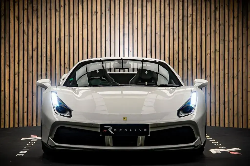 Used Ferrari 488 670 HP (492 kW) 2017 White Cabriolet