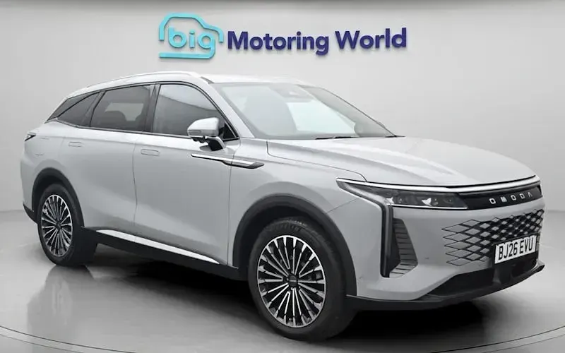 Used Omoda 9 537 HP (394 kW) 2025 SUV