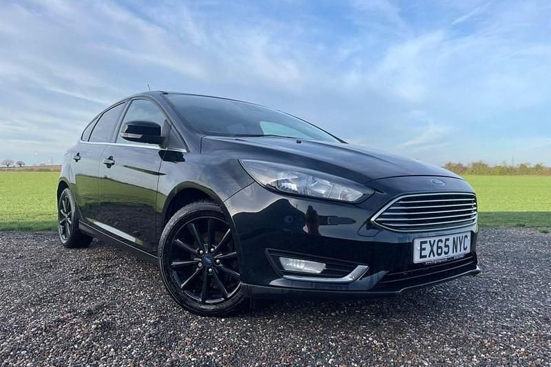 Used Ford Focus Titanium 125 HP (91 kW) 2015 Black Hatchback