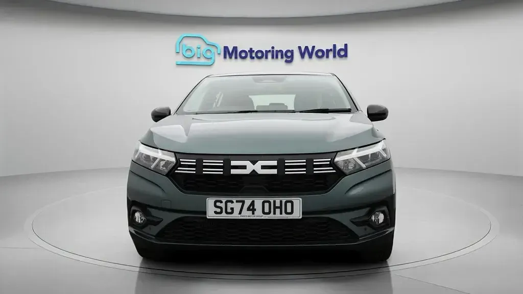 Używany Dacia Sandero Journey 90 KM (66 kW) 2024 Zielony Hatchback