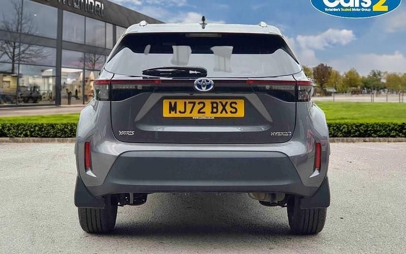 Used Toyota Yaris Hybrid Design 116 HP (85 kW) 2026 Estate