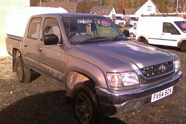 Used Toyota HiLux 102 HP (75 kW) 2004 Pickup