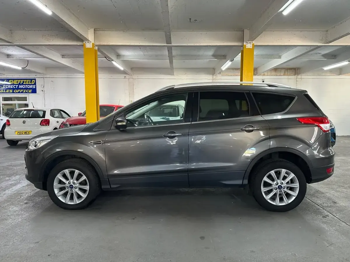 Begagnad Ford Kuga Titanium 182 HK (133 kW) 2016 Grå SUV