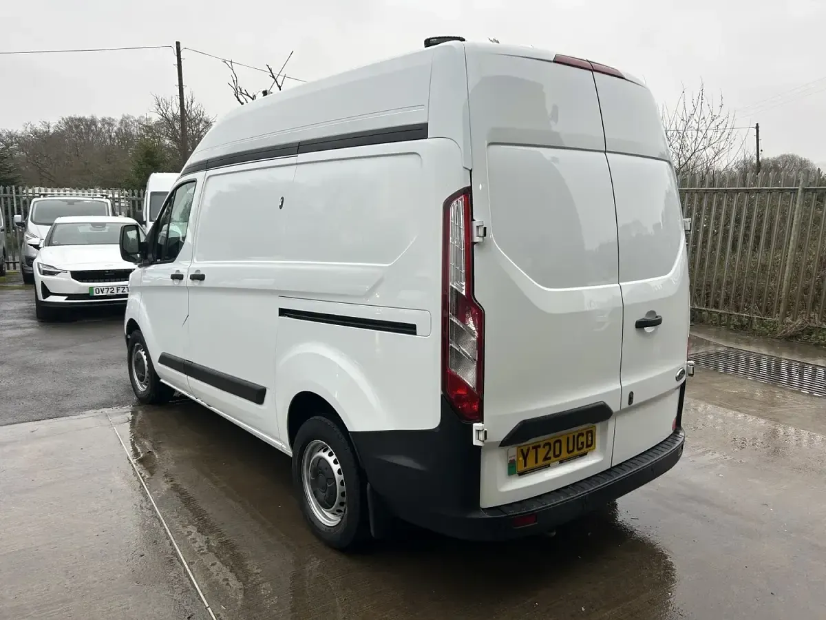 Used Ford Transit Custom 105 HP (77 kW) 2020 White Van