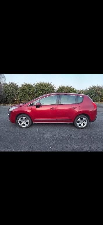 Used Peugeot 3008 Active 112 HP (82 kW) 2012 Red Estate