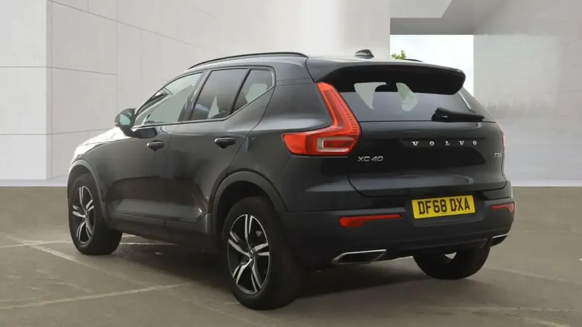 Used Volvo XC40 R-Design 2018 Black SUV