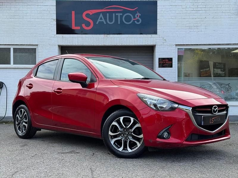 Used Mazda 2 Inclusive 90 HP (66 kW) 2017 Red Hatchback