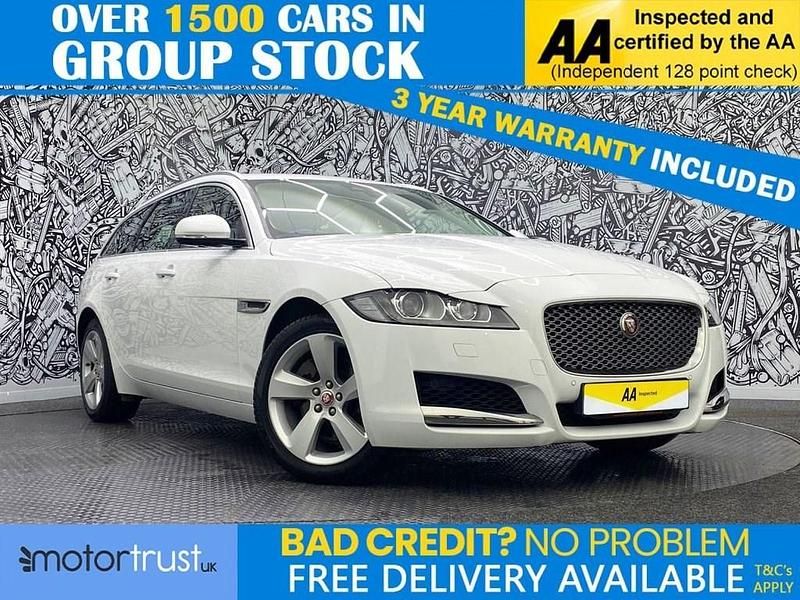 Used Jaguar XF Sportbrake Portfolio 250 HP (183 kW) 2018 White Estate
