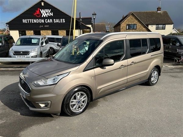 Gold silver metallic Used 2019 Ford Tourneo Connect Titanium MPV | £22,995 - Image 1/1