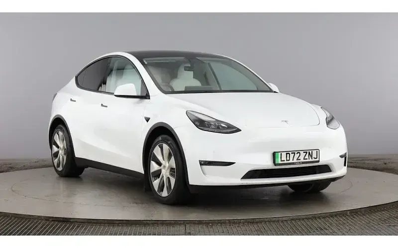 Used Tesla Model Y Long Range AWD 286 kW (389 HP) 2025 SUV