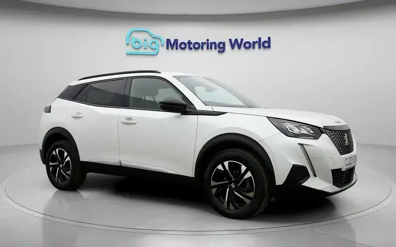 Used Peugeot 2008 Allure+ 101 HP (74 kW) 2023 White SUV