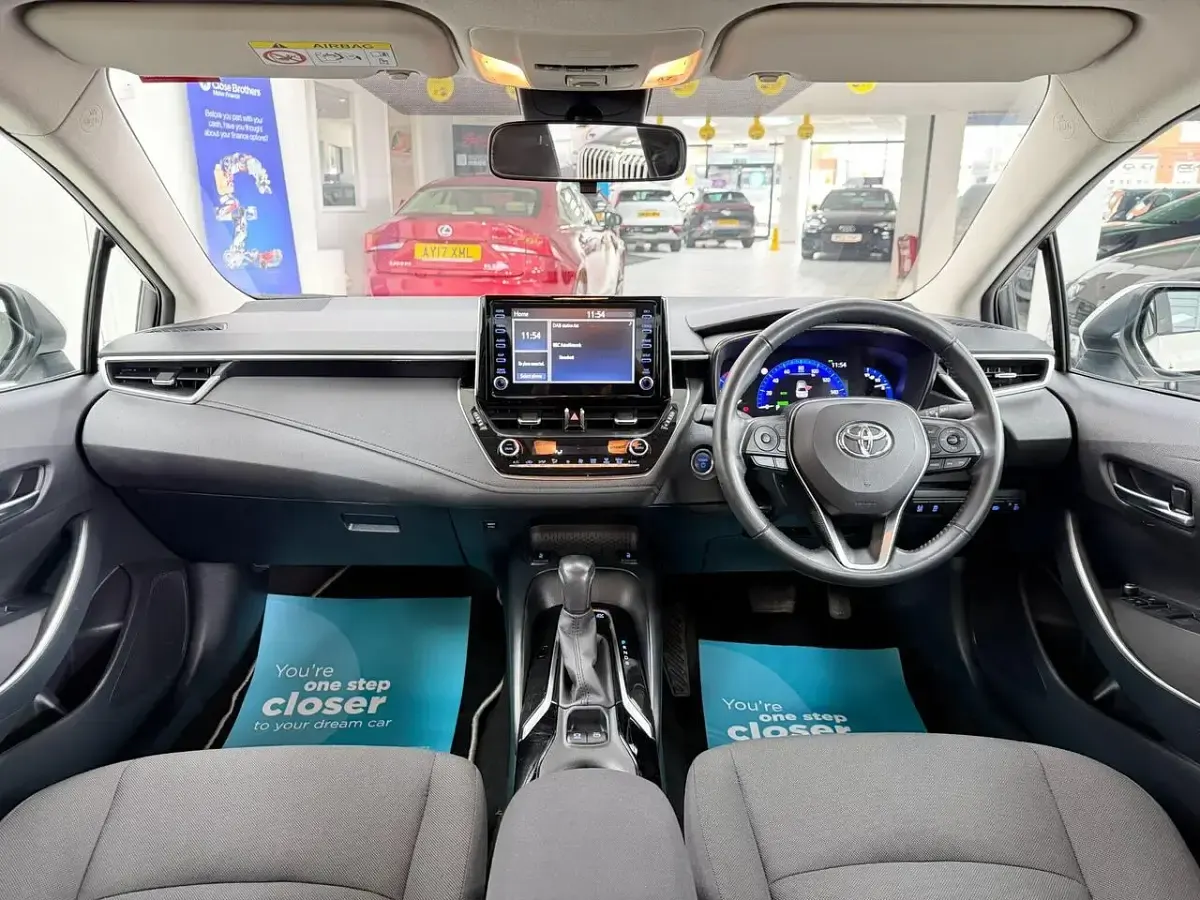 Usado Toyota Corolla 122 CV (89 kW) 2021 Blanco Berlina