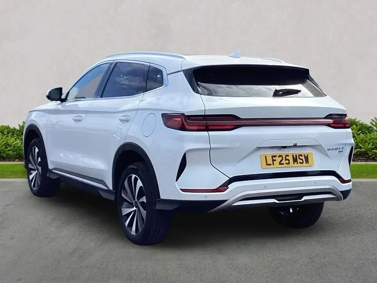 Used BYD Seal U Boost 217 HP (159 kW) 2025 White SUV