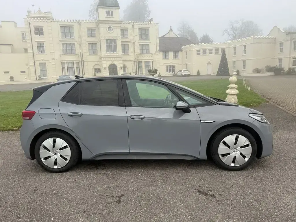 Usado VW ID.3 Pro Performance 150 kW (204 CV) 2020 Gris Utilitario
