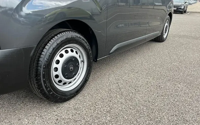 Used Citroën Dispatch 100 kW (136 HP) 2024 Grey MPV