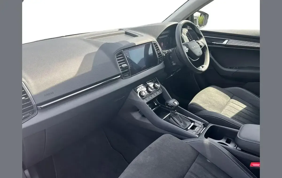 Used Skoda Karoq SE L 150 HP (110 kW) 2025 Black magic pearl effect SUV