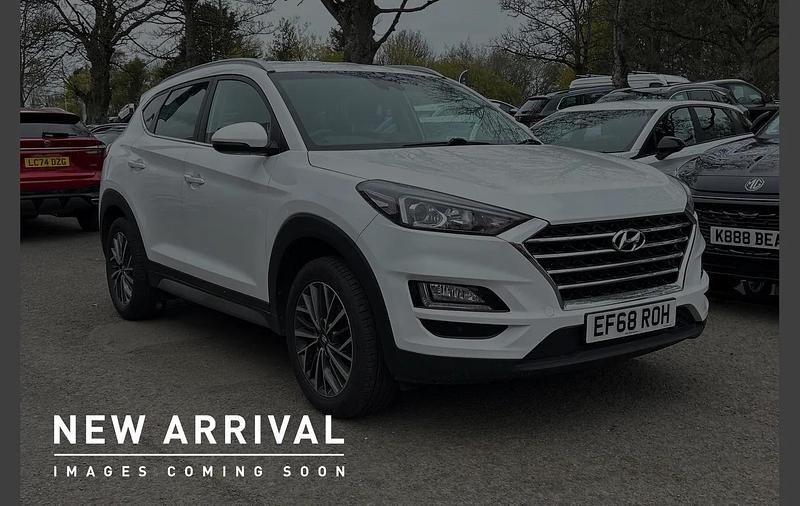 Used Hyundai Tucson Premium 129 HP (94 kW) 2019 White SUV