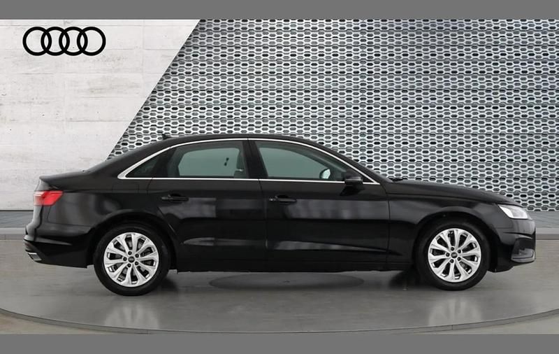 Begagnad Audi A4 Comfort 150 HK (110 kW) 2023 Svart Sedan