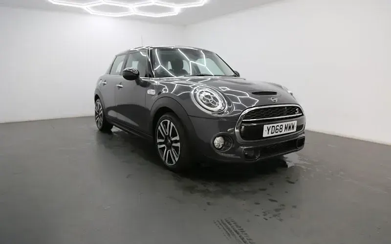 Used Mini Cooper S Hatch 192 HP (141 kW) 2018 Hatchback