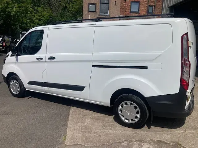Used Ford Transit Custom 130 HP (95 kW) 2023 White Van