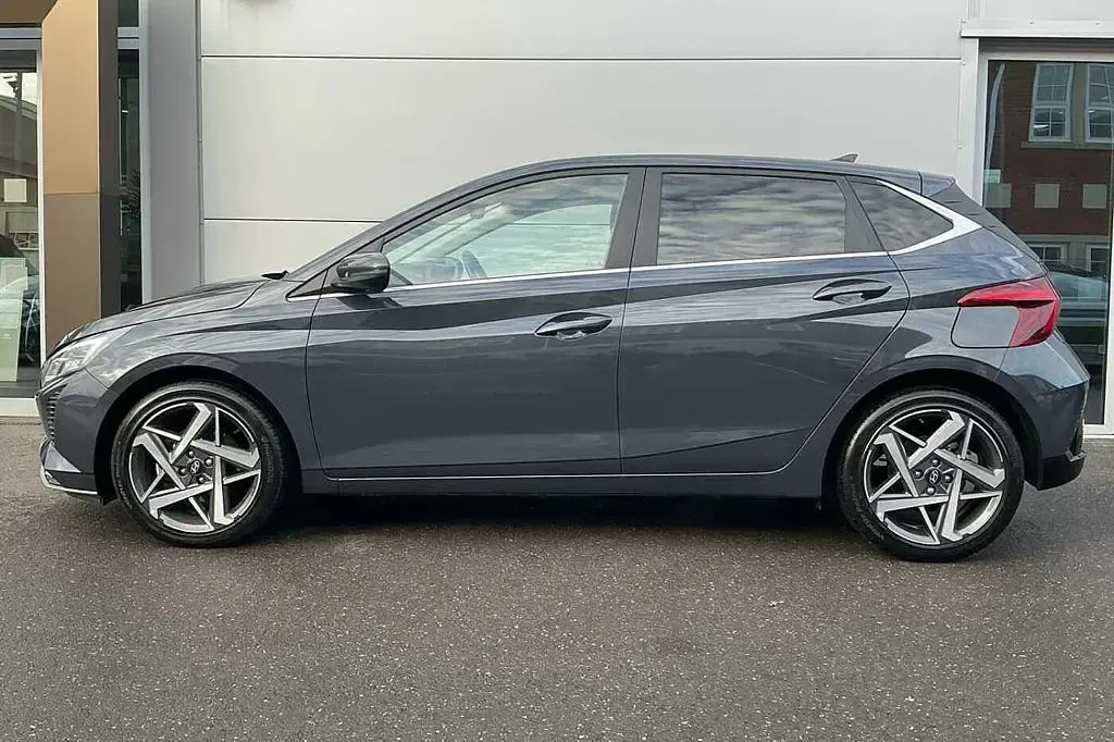 Used Hyundai i20 Premium 2025 Aurora grey Hatchback