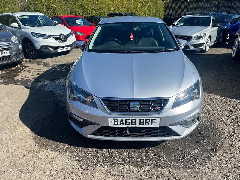 Begagnad Seat Leon FR 2019 Silver Halvkombi
