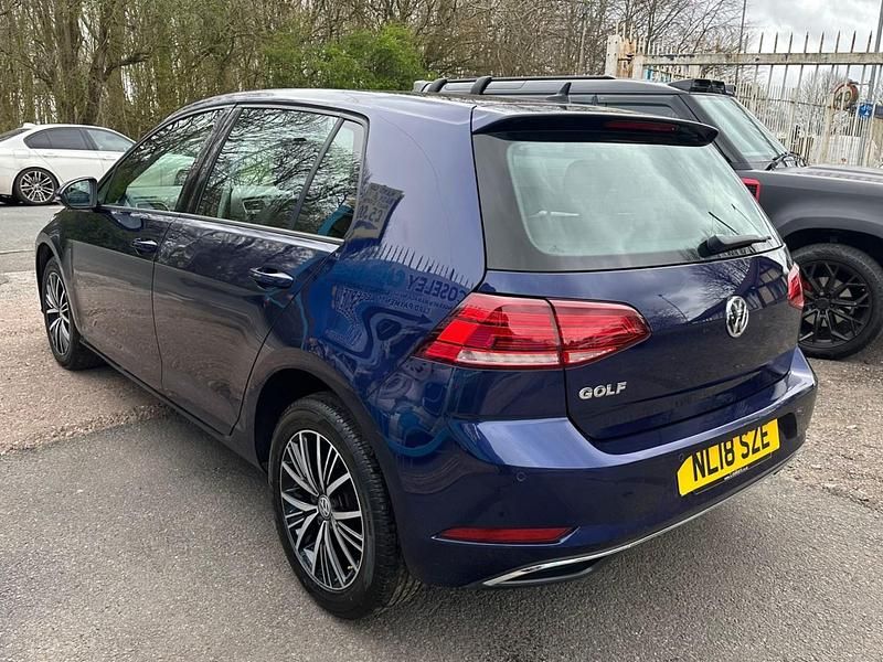 Używany VW Golf VII SE 2018 Niebieski Hatchback