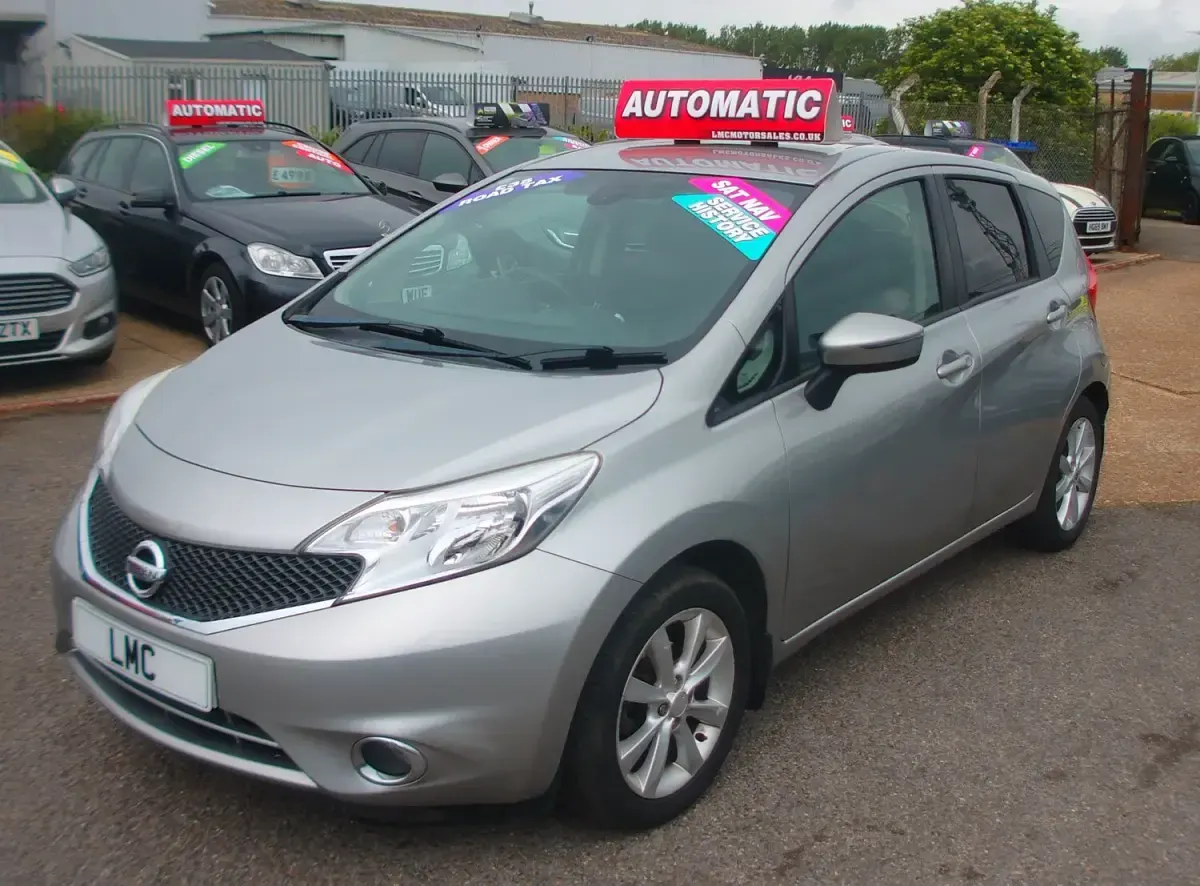 Used Nissan Note Acenta Premium 98 HP (72 kW) 2014 Silver Hatchback