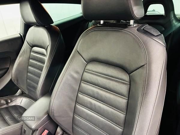 Begagnad VW Scirocco 2012 Svart Sportkupé