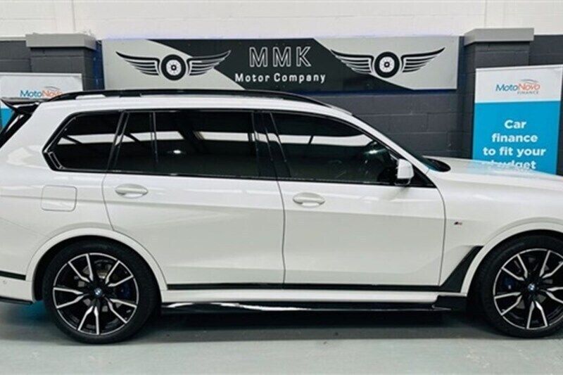 Yellow black Used 2020 BMW X7 M Sport SUV | £55,995 - Image 1/1