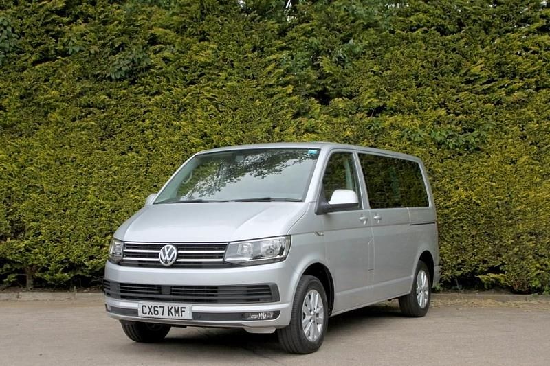 Usado VW Caravelle SE 147 HP (108 kW) 2017 Prateado Monovolume