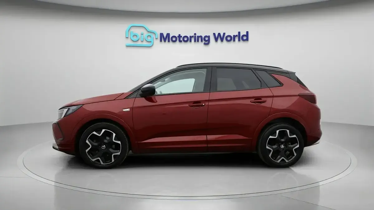 Used Vauxhall Grandland X Ultimate 131 HP (96 kW) 2023 Red SUV