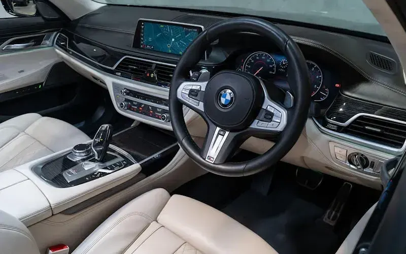 Used BMW 730 M Sport 265 HP (194 kW) 2019 Black Sedan