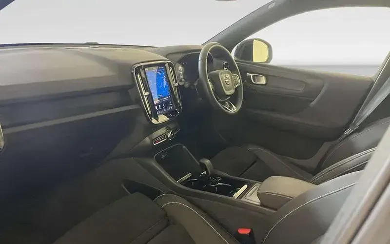 Used Volvo XC40 Ultimate 169 kW (231 HP) 2023 White SUV