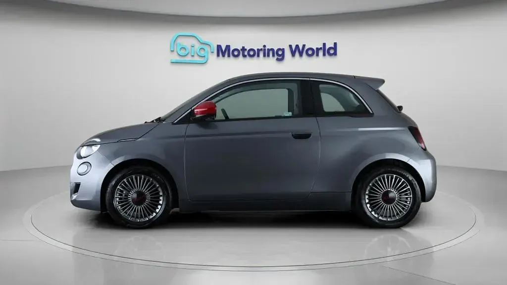 Used Fiat 500e Red 86 kW (118 HP) 2022 Hatchback