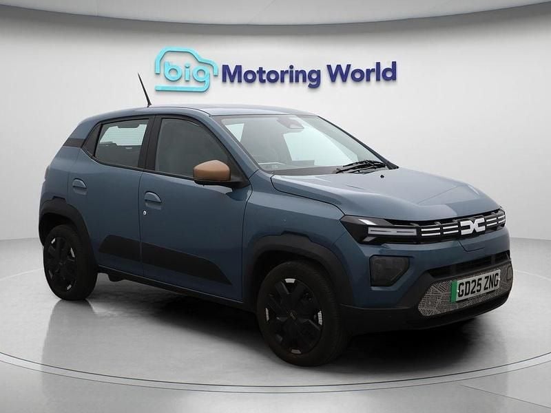 Blue Used 2025 Dacia Spring Extreme Hatchback | £10,425 (Fair price) - Image 1/4