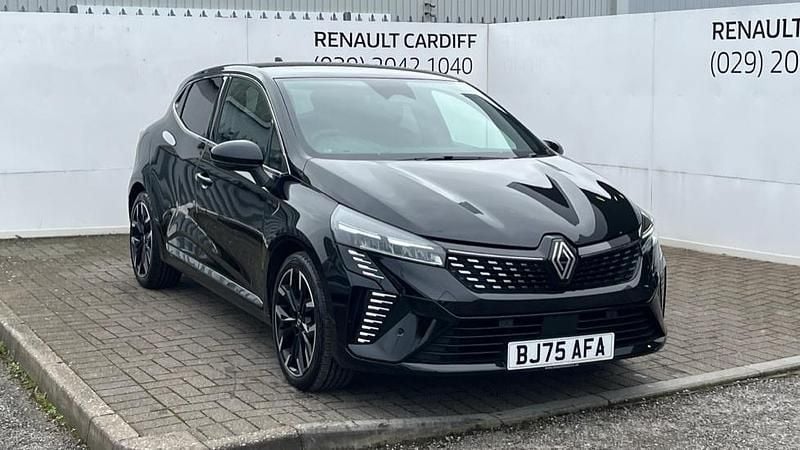 Used Renault Clio V Techno 143 HP (105 kW) 2025 Metallic  diamond black  Hatchback